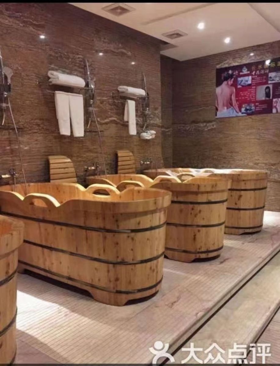 德昌菲凡空间新店开业，寻求合作伙伴了。现需业务员两名，踏实，勤奋，有经验者优先。待遇：底薪+提成