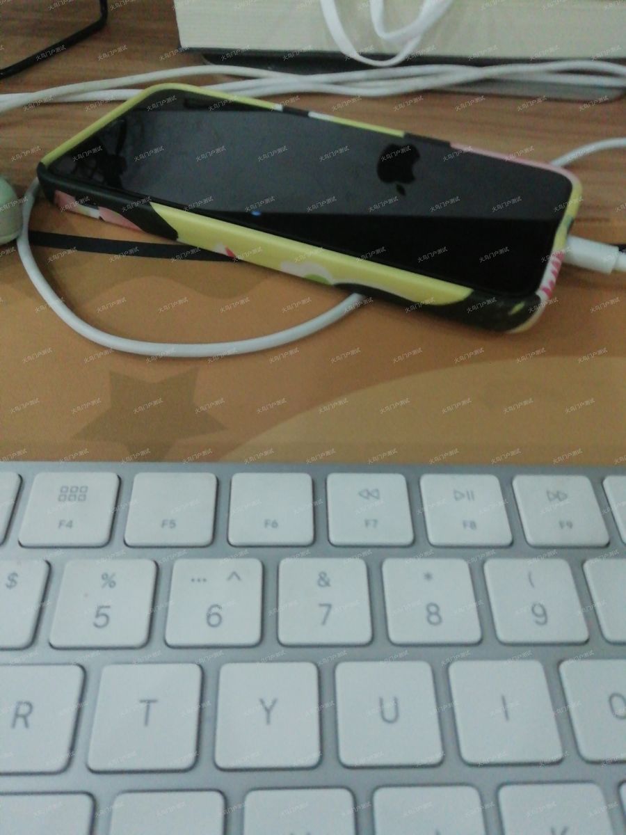 新吴硕放 iPhone SE3 64G 红色 学生机